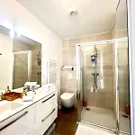 Bright And Stylish In Center 2 Bedrooms * Антиб