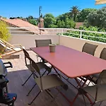 Bright And Stylish In Center 2 Bedrooms *