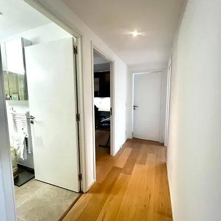 Bright And Stylish In Center 2 Bedrooms Hébergement de vacances