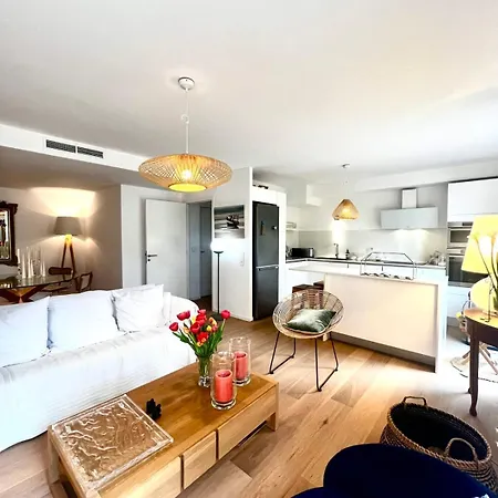 Hébergement de vacances Bright And Stylish In Center 2 Bedrooms Antibes