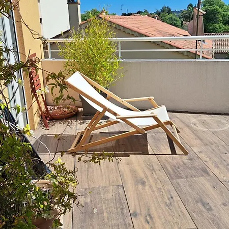 Hébergement de vacances Bright And Stylish In Center 2 Bedrooms *