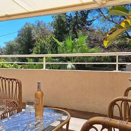 Bright And Stylish In Center 2 Bedrooms Antibes