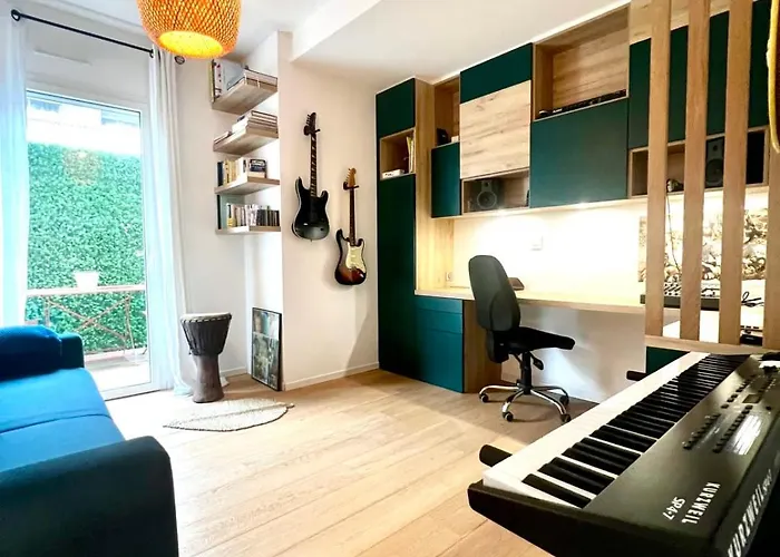 Bright And Stylish In Center 2 Bedrooms Hébergement de vacances