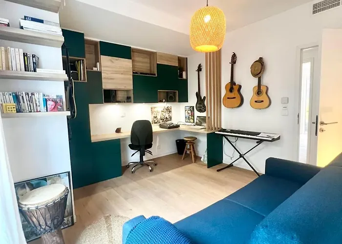 Bright And Stylish In Center 2 Bedrooms Hébergement de vacances