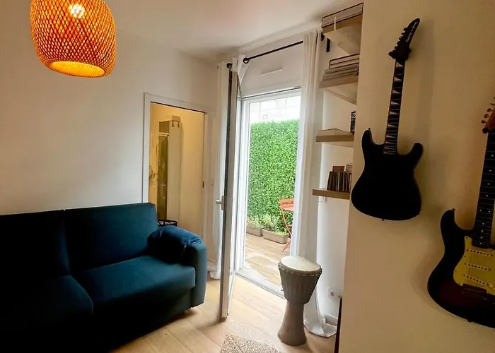 Hébergement de vacances Bright And Stylish In Center 2 Bedrooms *